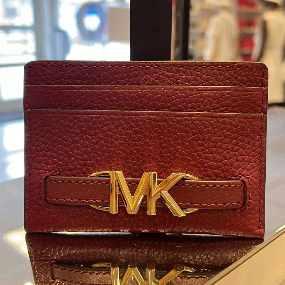 MICHAEL KORS
Reed Large Pebbled Leather Card Holder Case
Dark Cherry
NWT - Picture 15 of 16